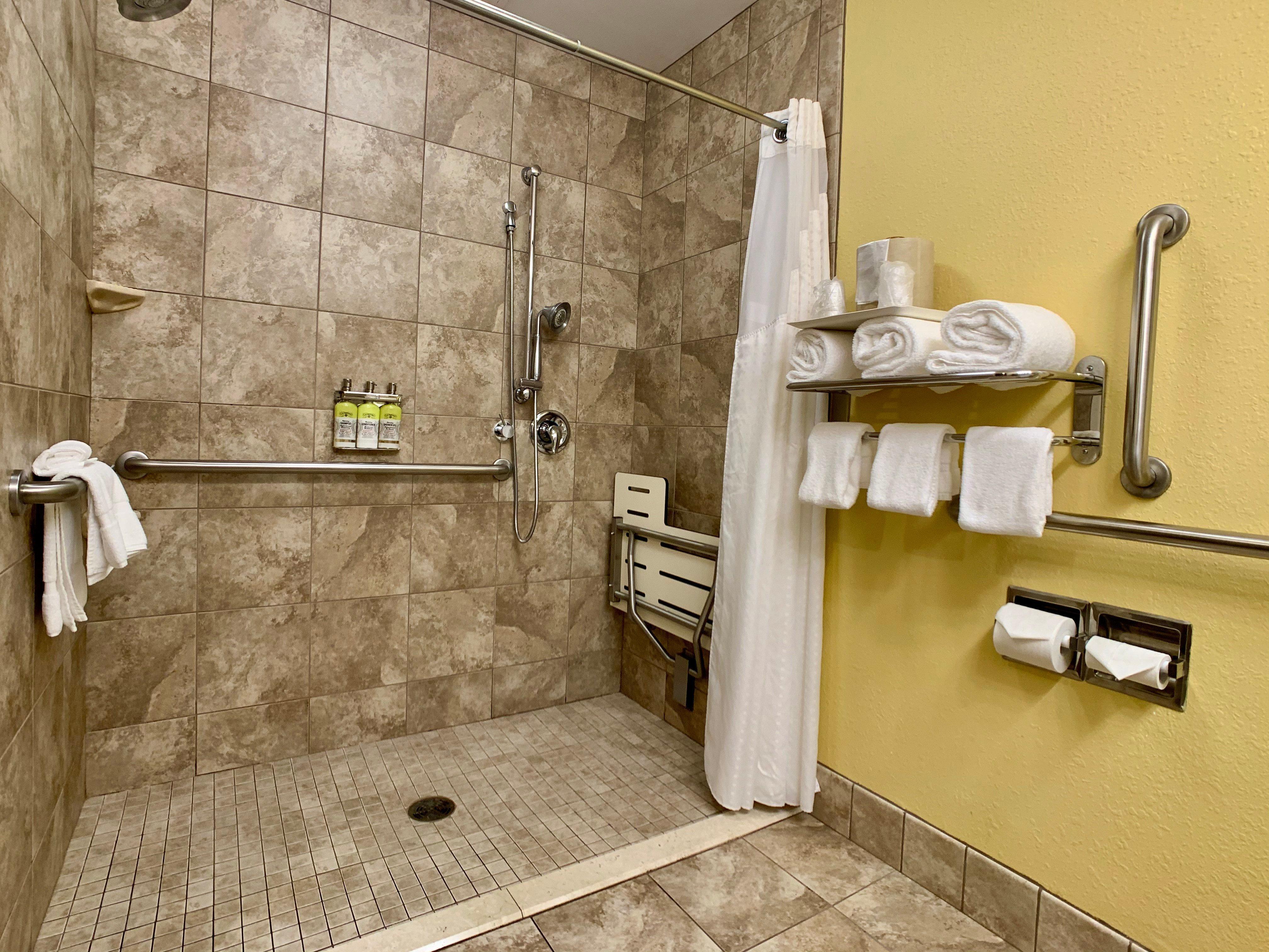 Holiday Inn Express Hotel & Suites Charleston-Ashley Phosphate By Ihg North Charleston Exterior photo